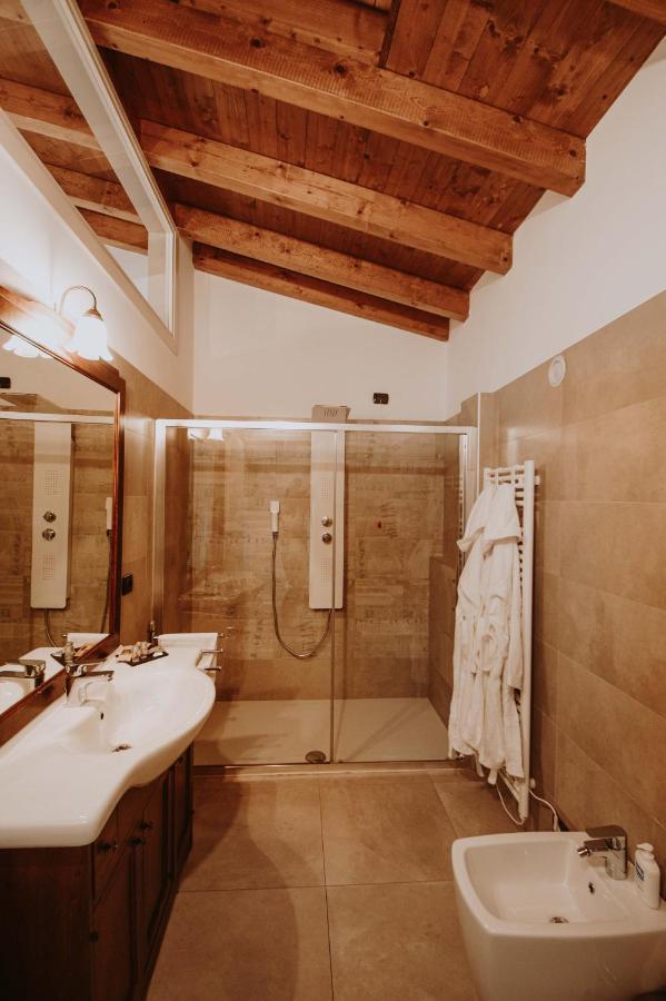 B&B Casa Santa Lucia Манерба-дель-Гарда Экстерьер фото