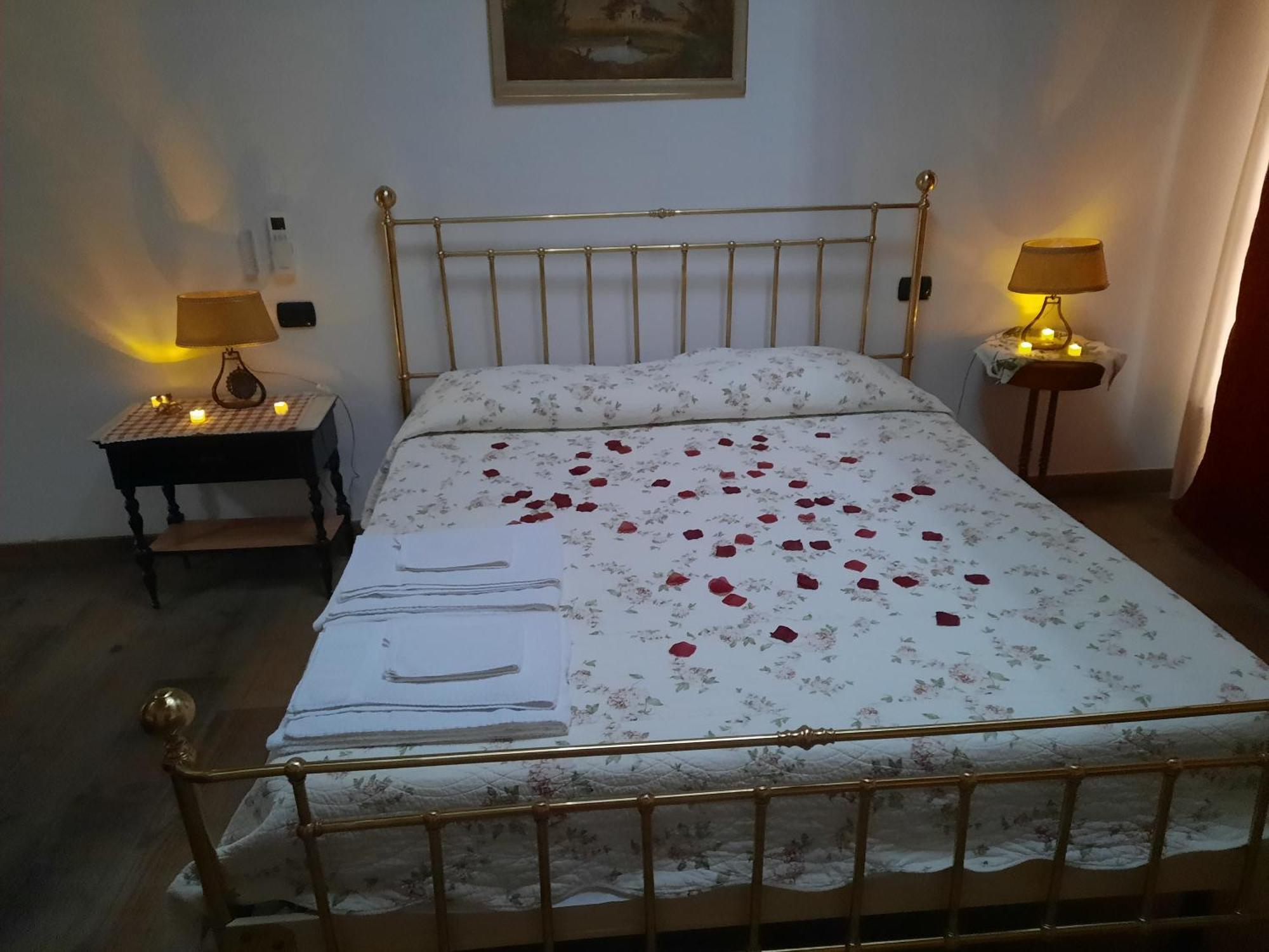 B&B Casa Santa Lucia Манерба-дель-Гарда Экстерьер фото