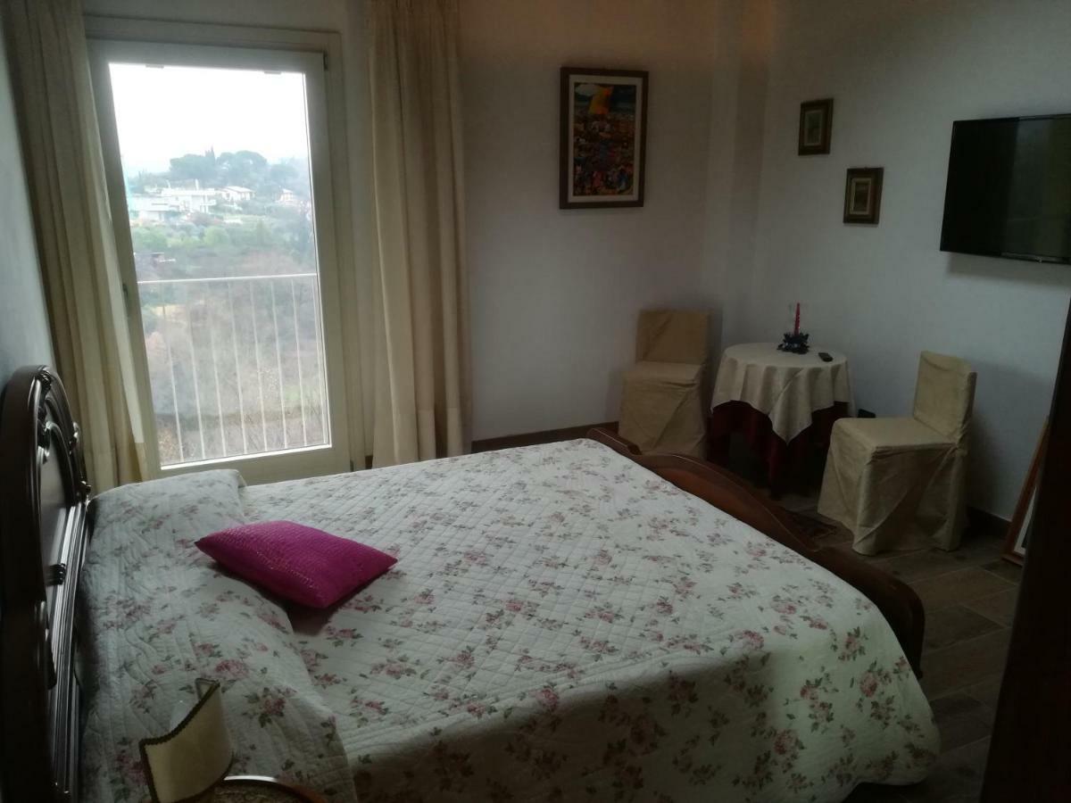 B&B Casa Santa Lucia Манерба-дель-Гарда Экстерьер фото